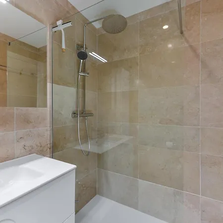 Duquesa Port Retreat Apartment *